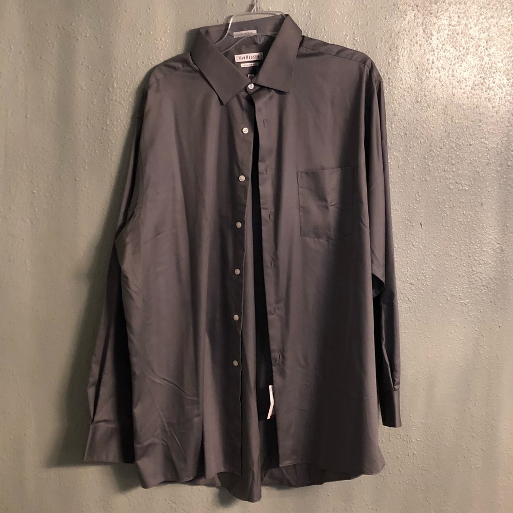 Men’s Grey Van Heusen Regular Fit Button Up